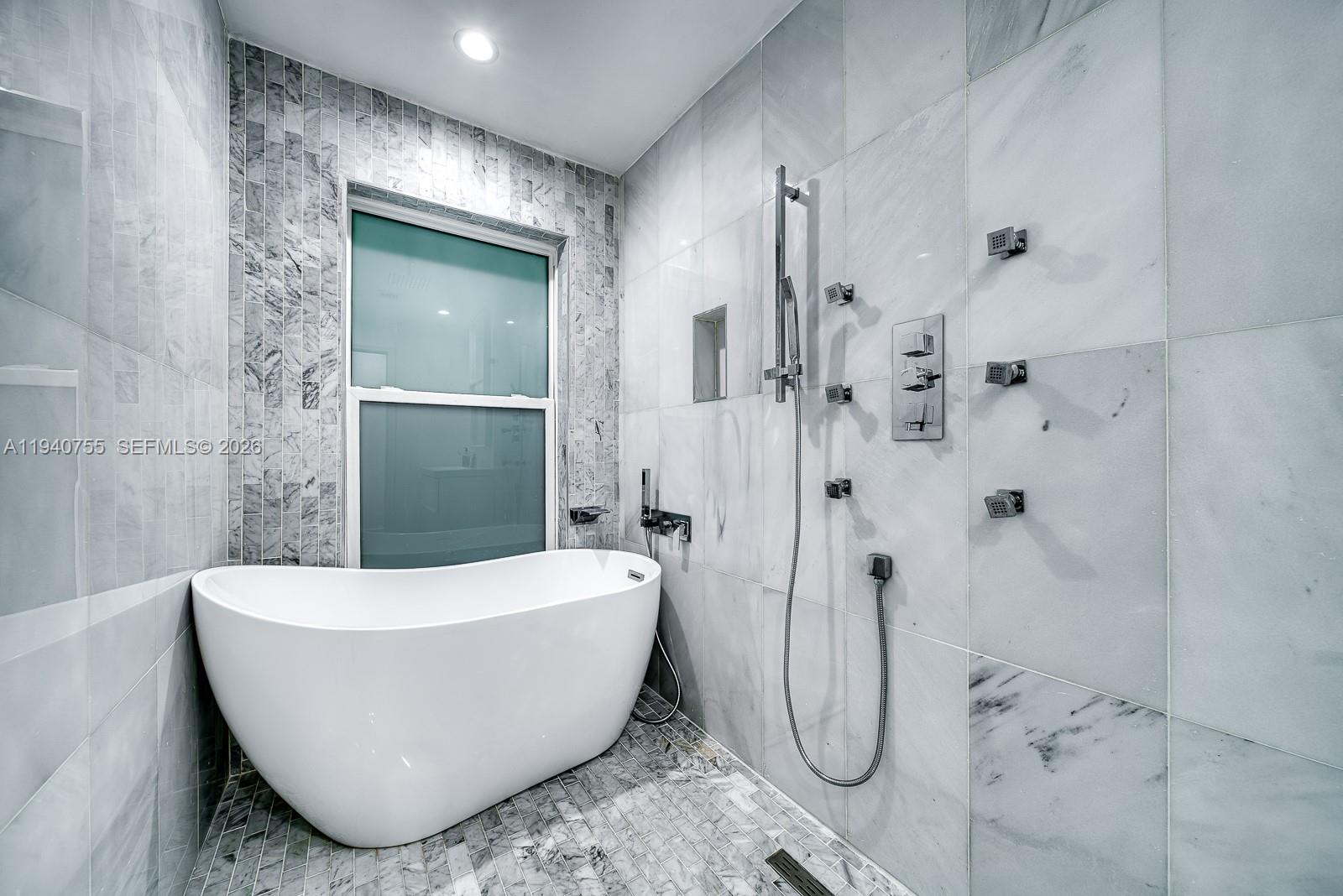 WORD SUB - Residential Lease