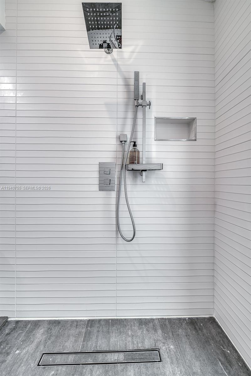 WORD SUB - Residential Lease