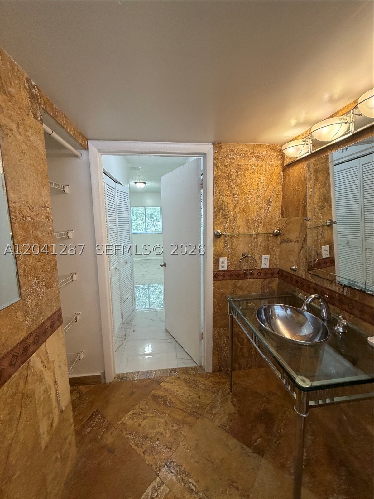 201 NW 7th St 408