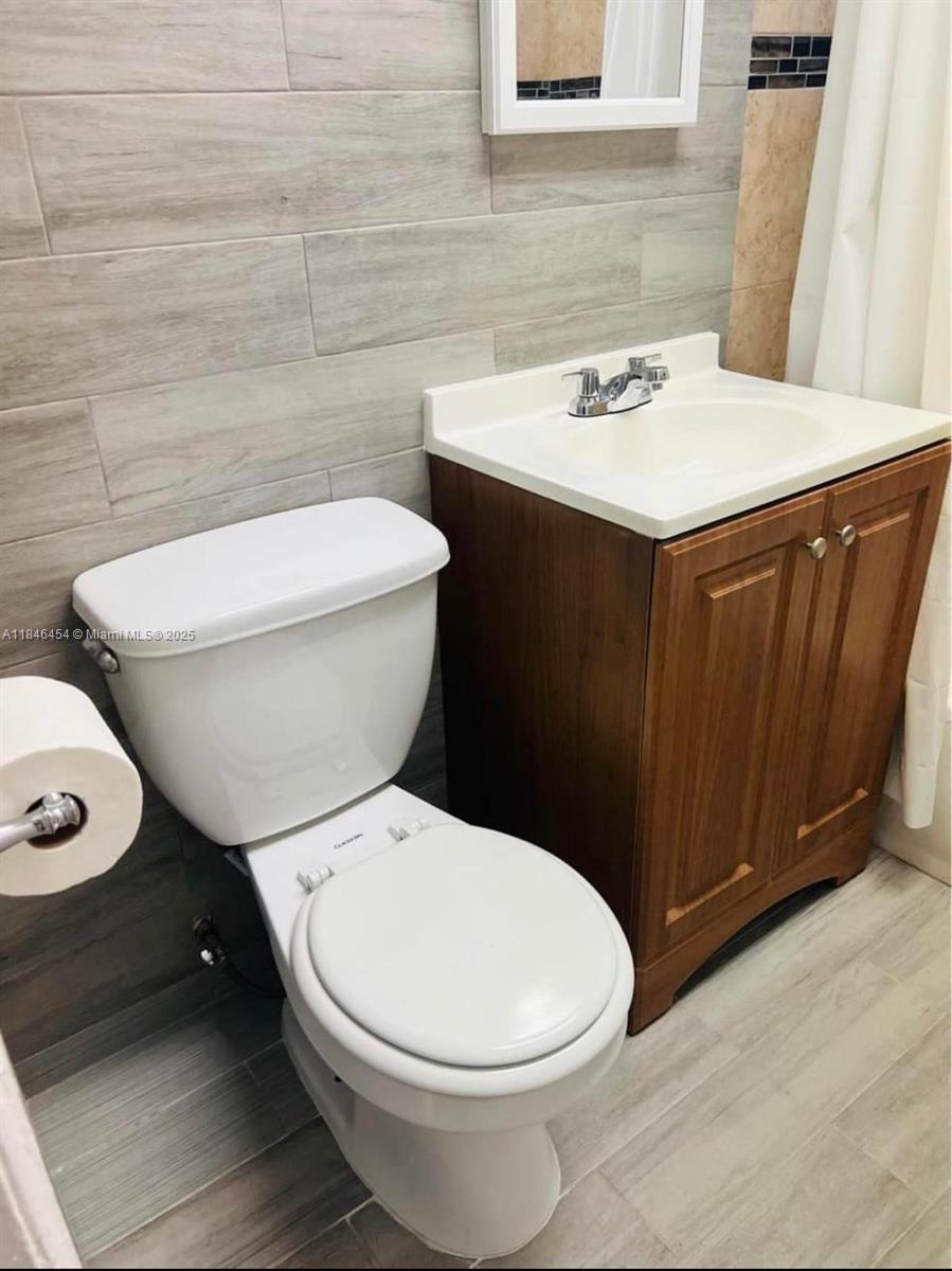 ARCH CREEKS ESTATES - Residential Income