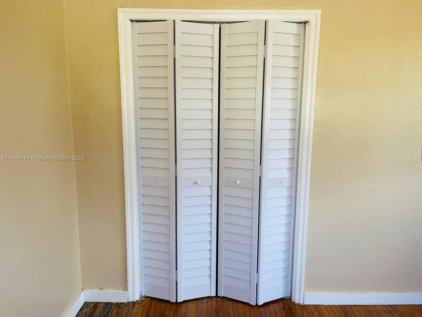 ARCH CREEKS ESTATES - Residential Income