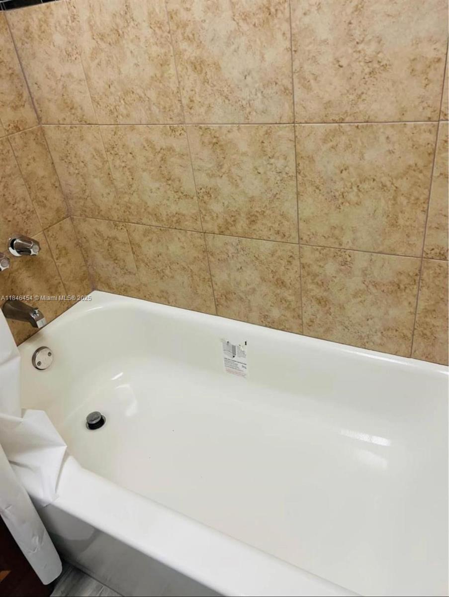 ARCH CREEKS ESTATES - Residential Income