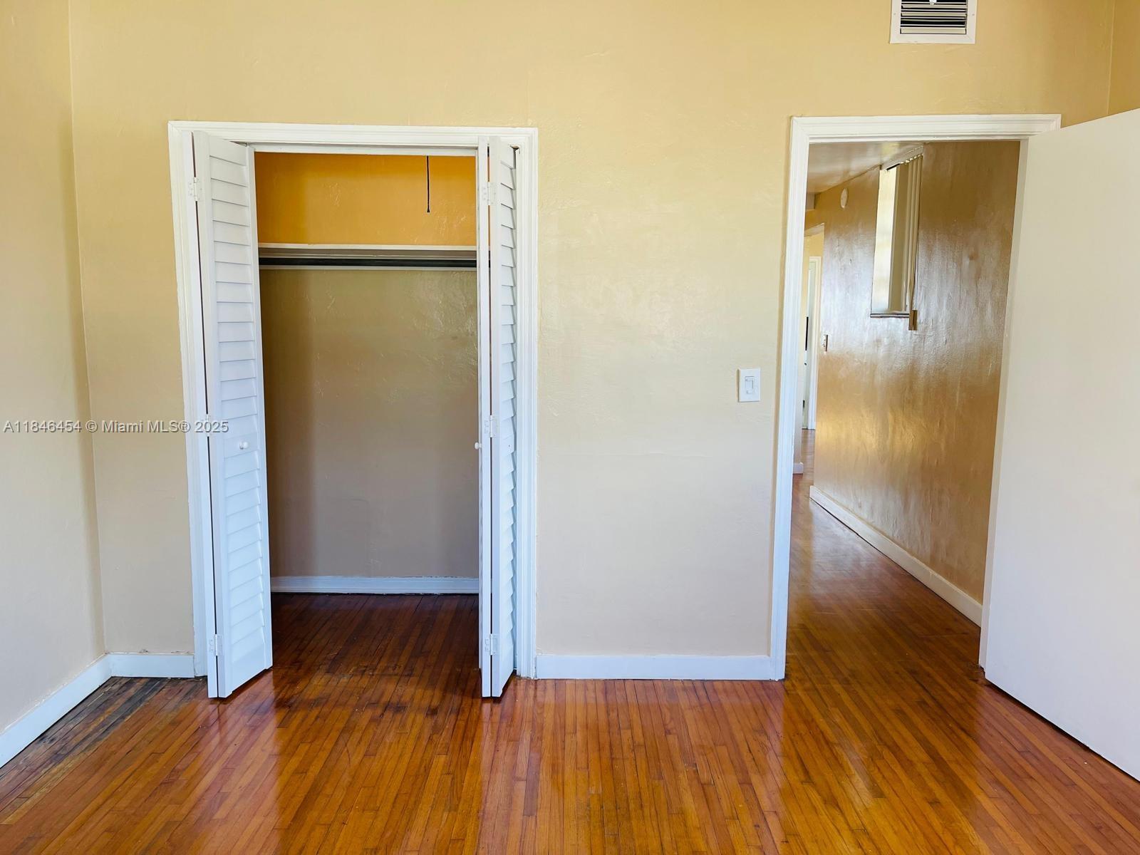 ARCH CREEKS ESTATES - Residential Income