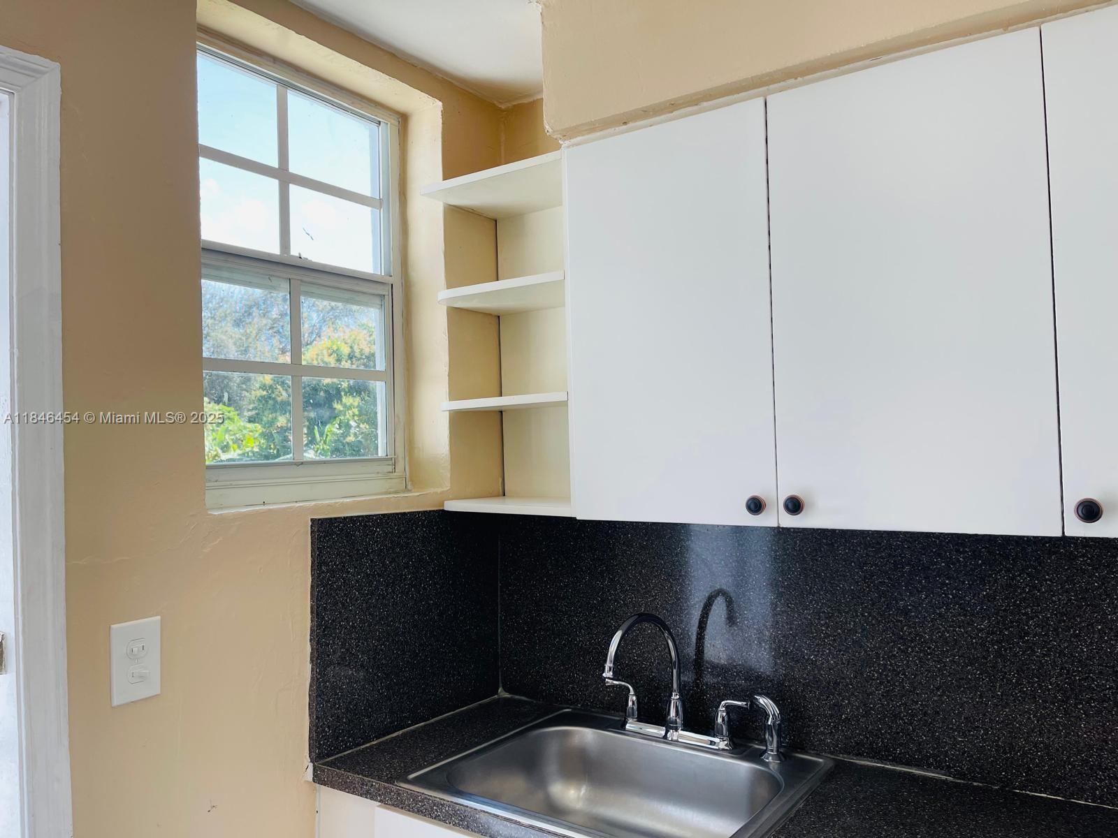 ARCH CREEKS ESTATES - Residential Income