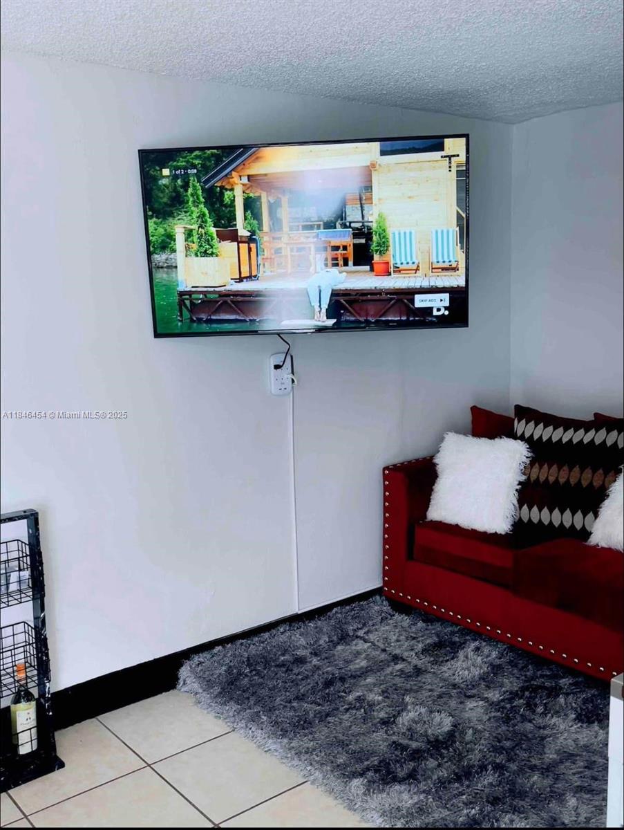 ARCH CREEKS ESTATES - Residential Income