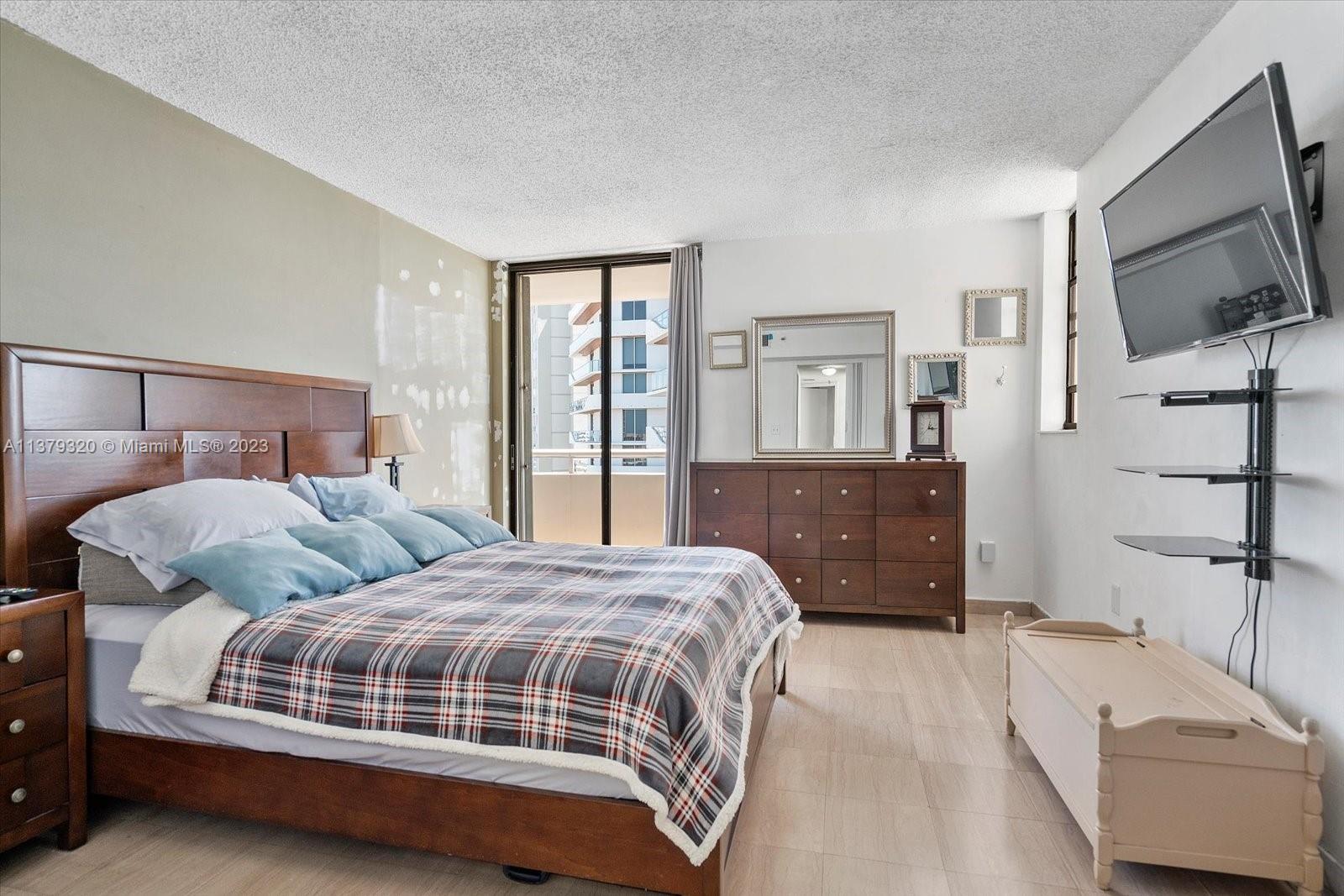 INDIAN CREEK CL MARINA CO - Residential