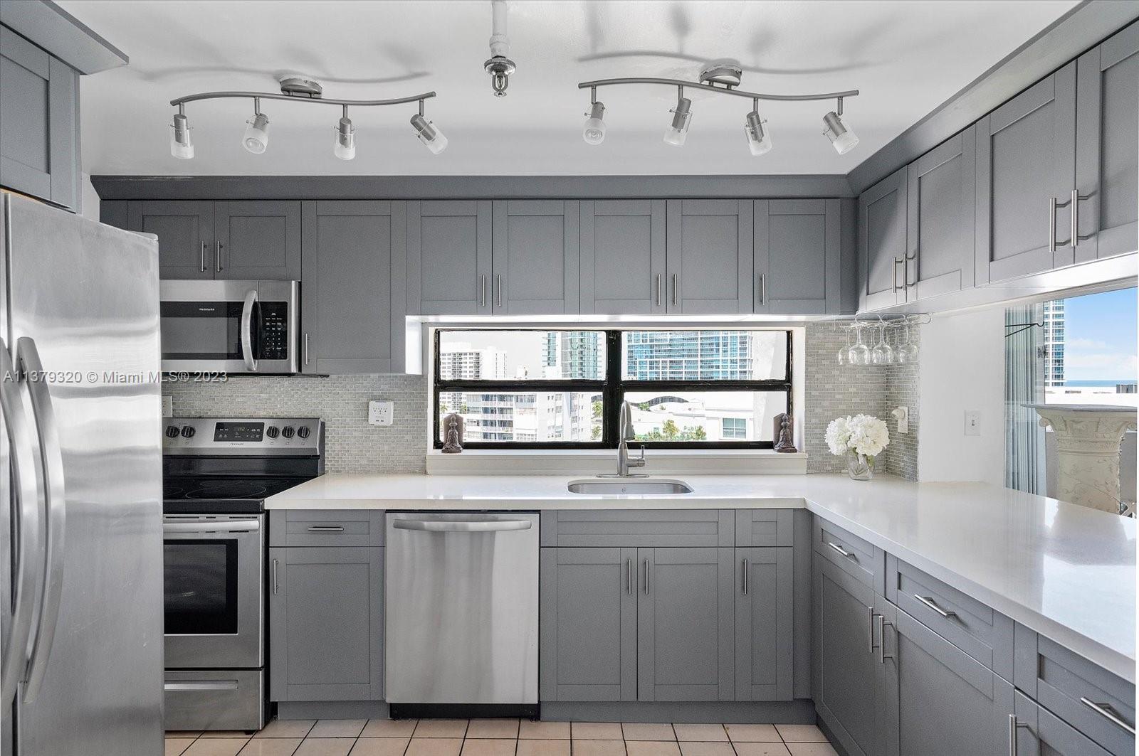 INDIAN CREEK CL MARINA CO - Residential