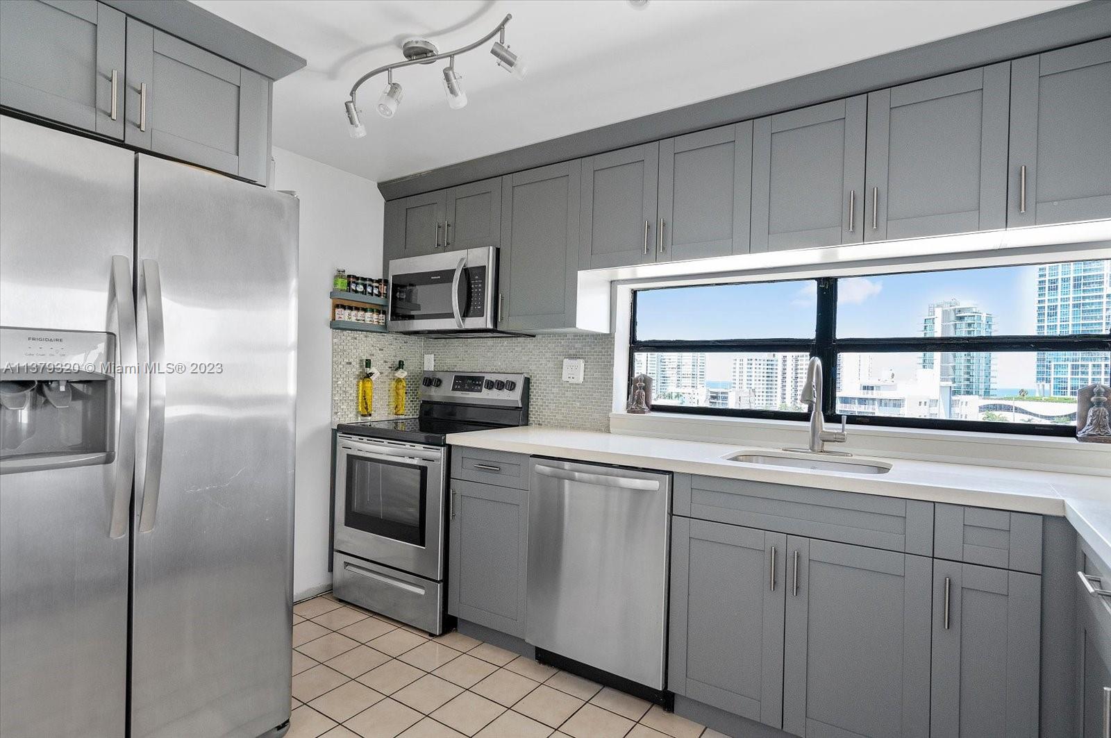 INDIAN CREEK CL MARINA CO - Residential