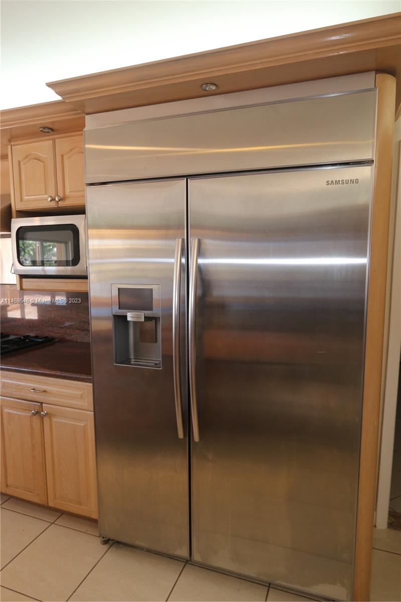 MIAMI LAKES LOCH LOMOND E - Residential