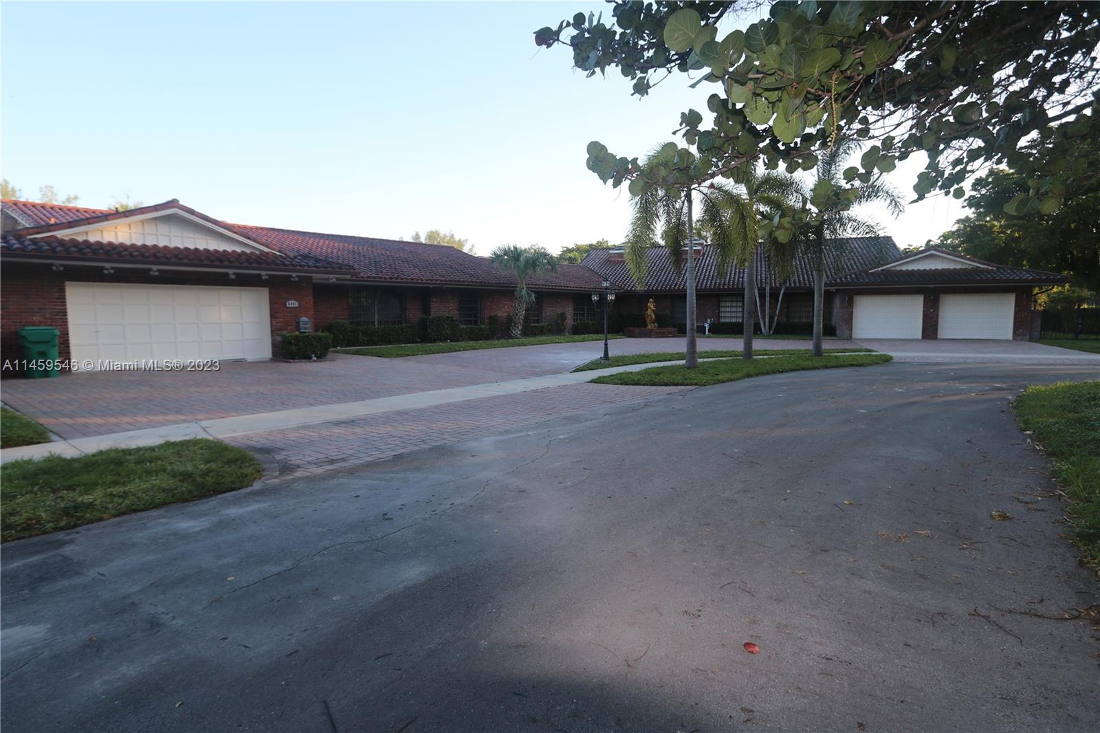 MIAMI LAKES LOCH LOMOND E - Residential