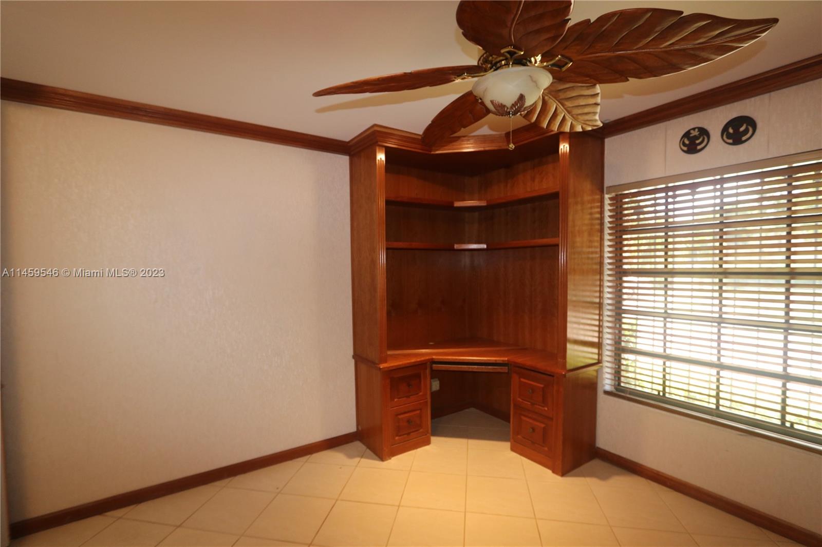 MIAMI LAKES LOCH LOMOND E - Residential