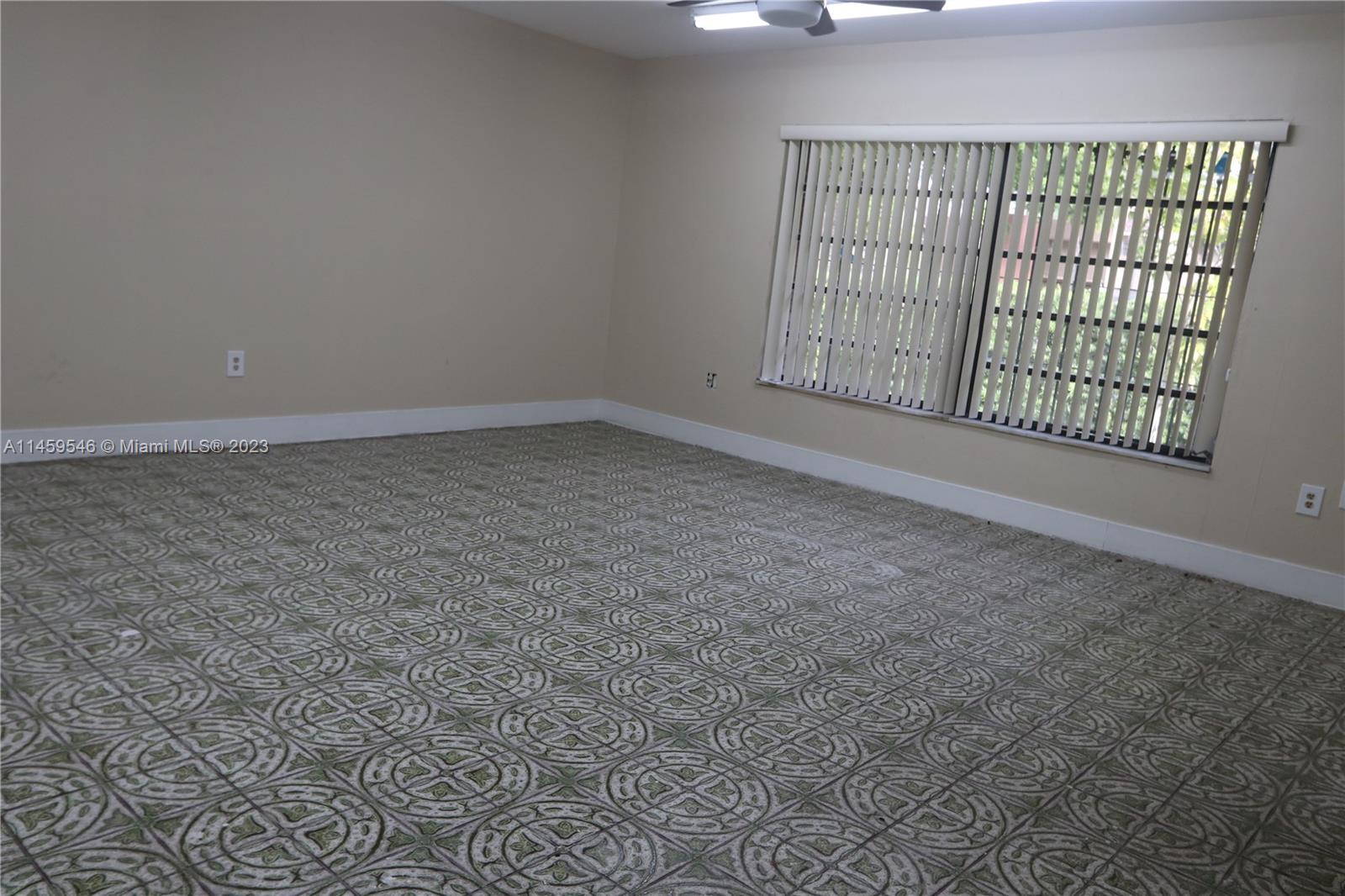 MIAMI LAKES LOCH LOMOND E - Residential