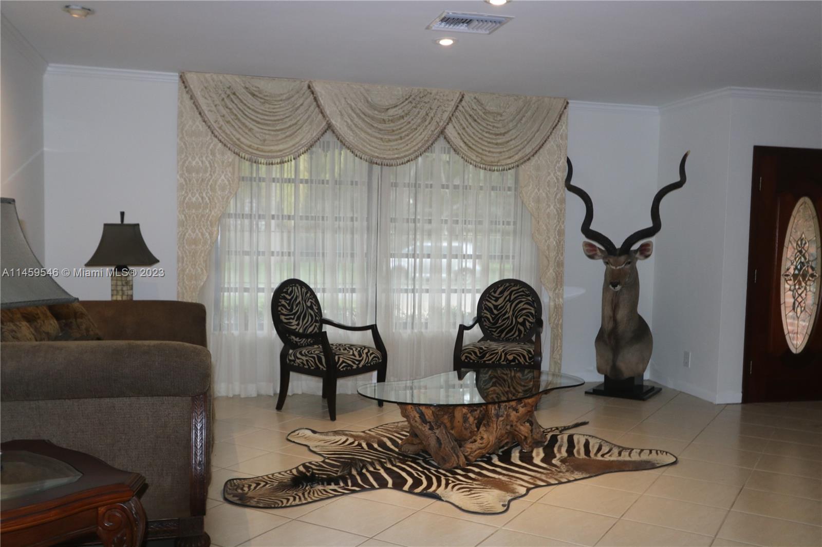 MIAMI LAKES LOCH LOMOND E - Residential