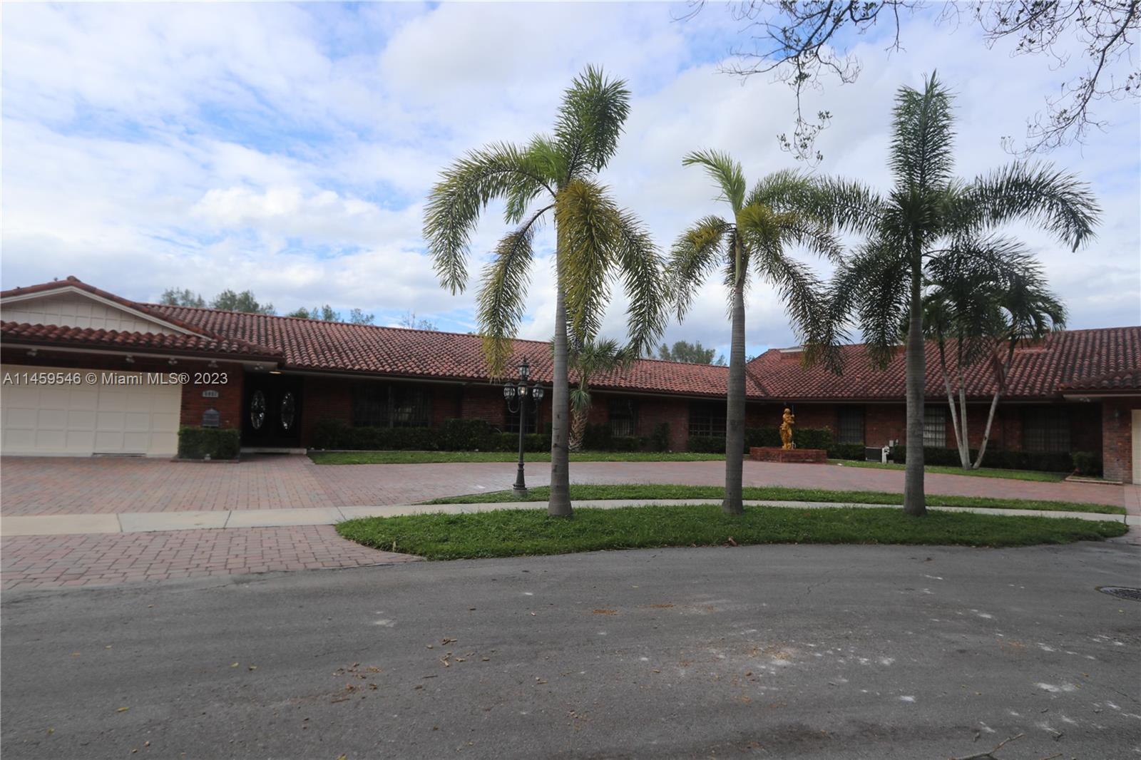 MIAMI LAKES LOCH LOMOND E - Residential