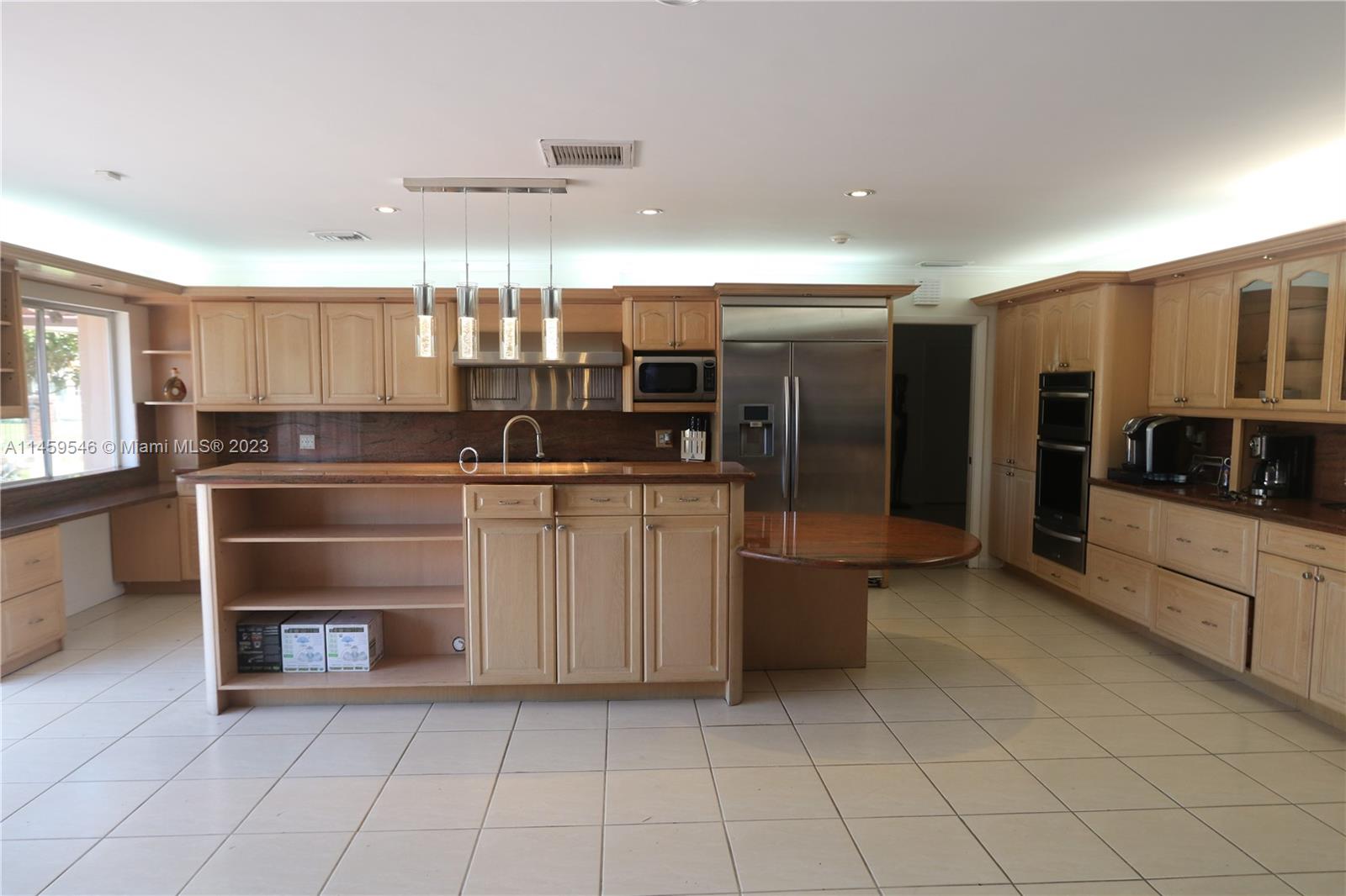 MIAMI LAKES LOCH LOMOND E - Residential