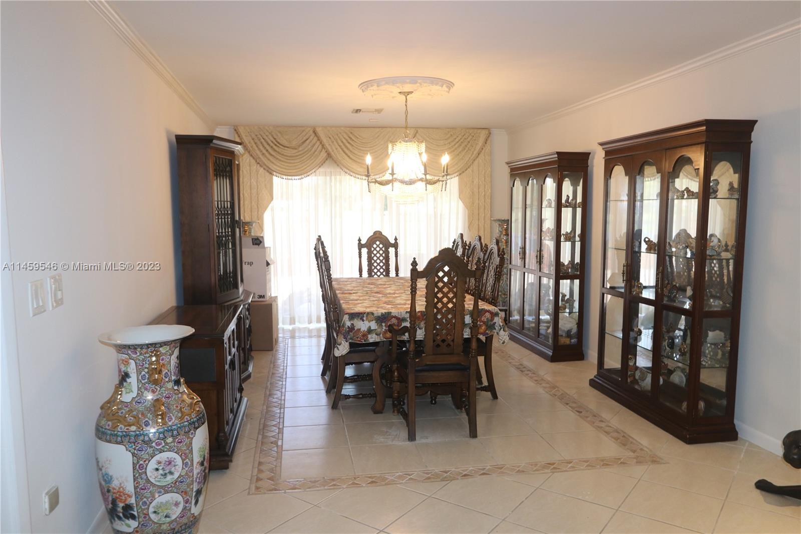 MIAMI LAKES LOCH LOMOND E - Residential