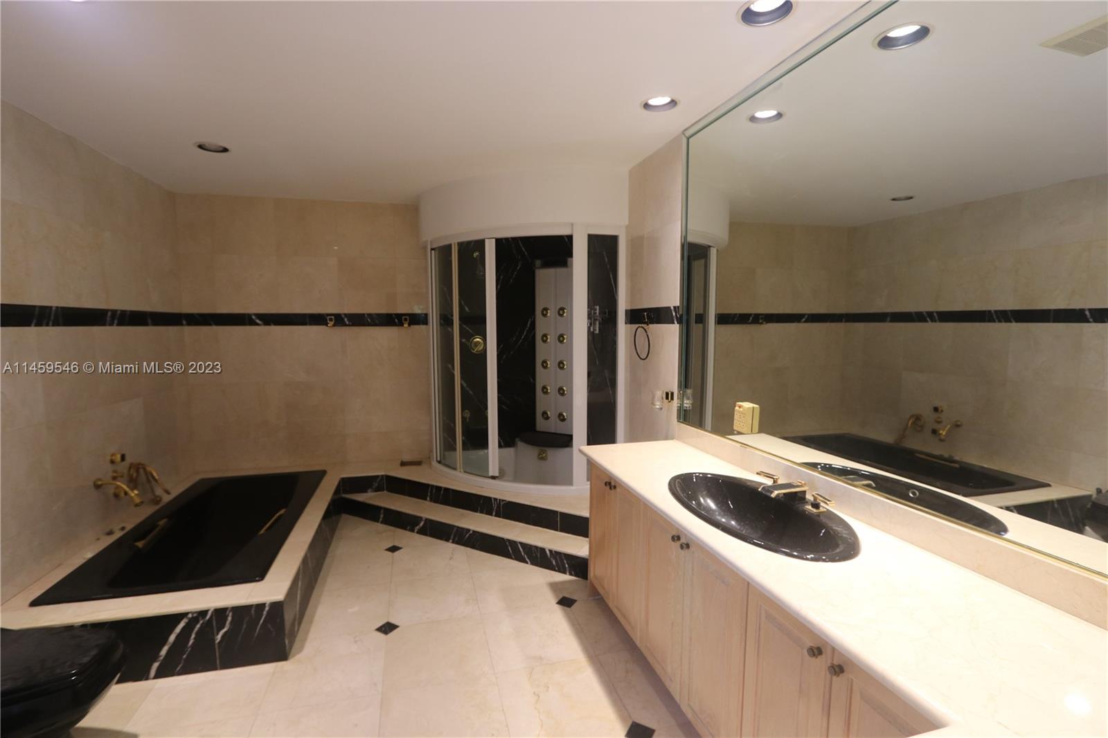 MIAMI LAKES LOCH LOMOND E - Residential