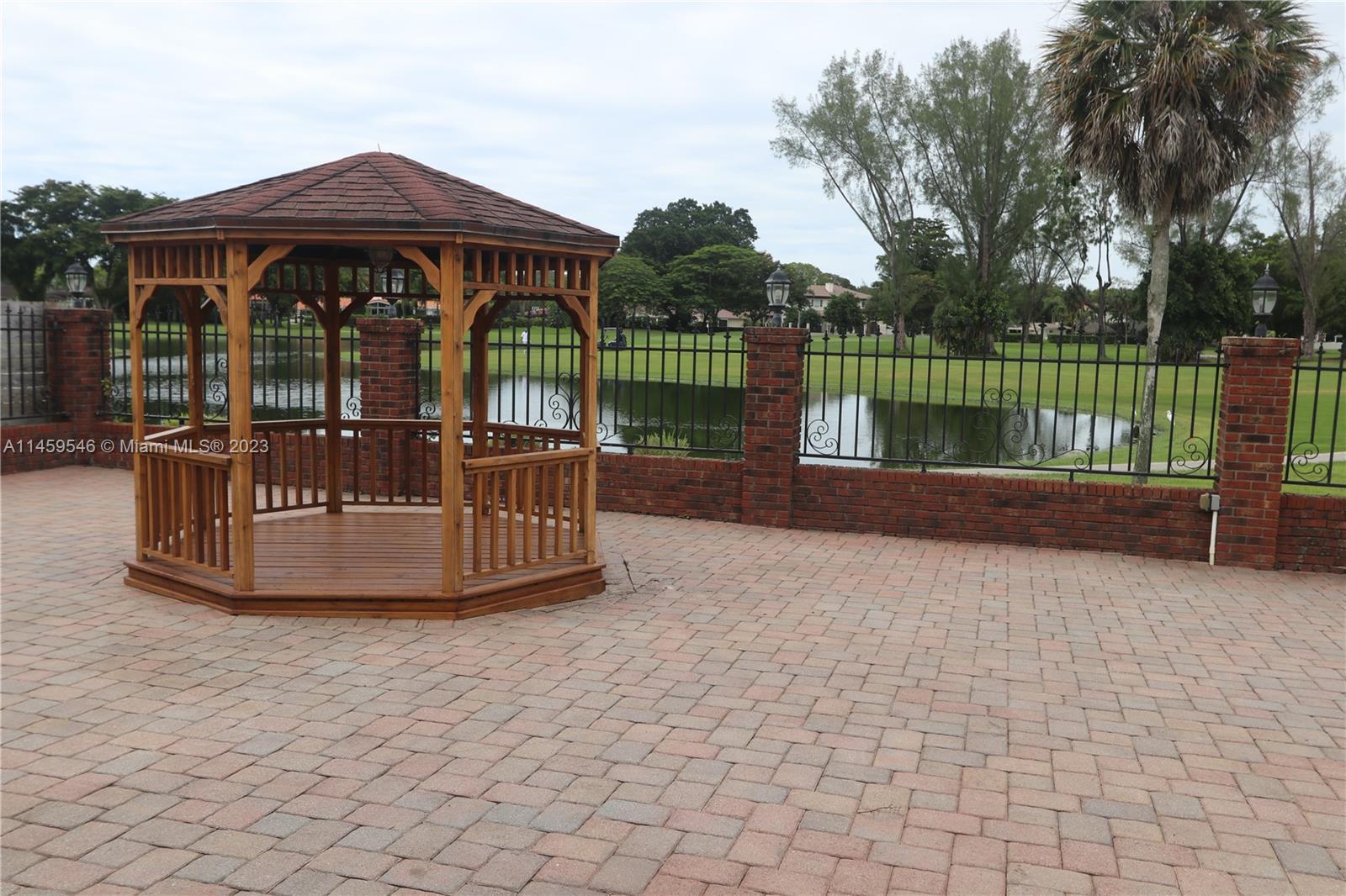 MIAMI LAKES LOCH LOMOND E - Residential