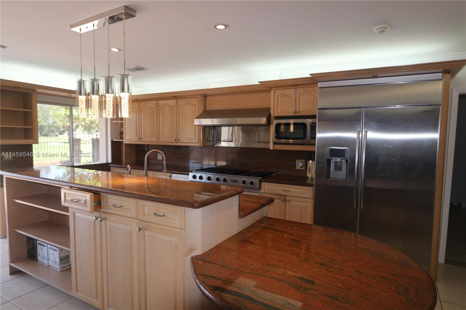 MIAMI LAKES LOCH LOMOND E - Residential