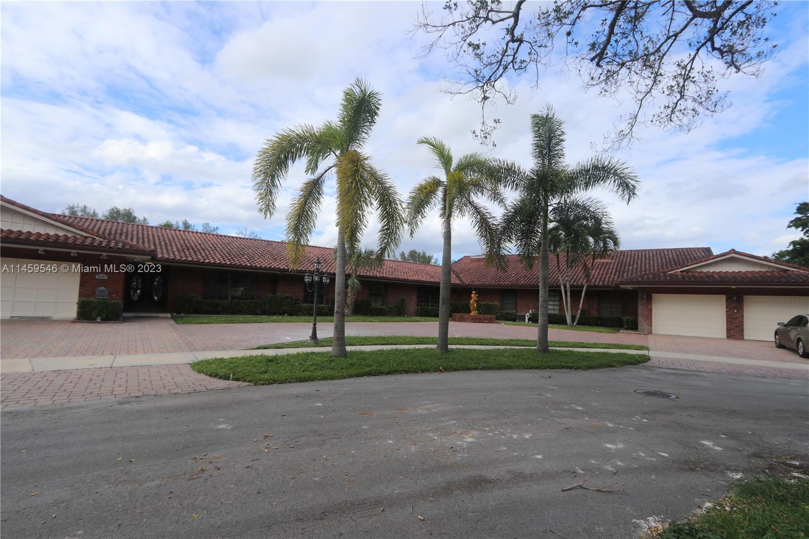 MIAMI LAKES LOCH LOMOND E - Residential