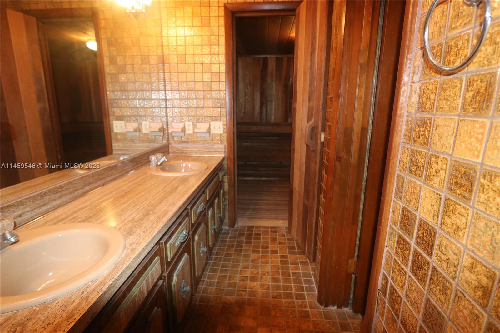 MIAMI LAKES LOCH LOMOND E - Residential