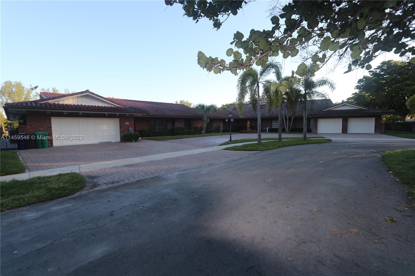 MIAMI LAKES LOCH LOMOND E - Residential