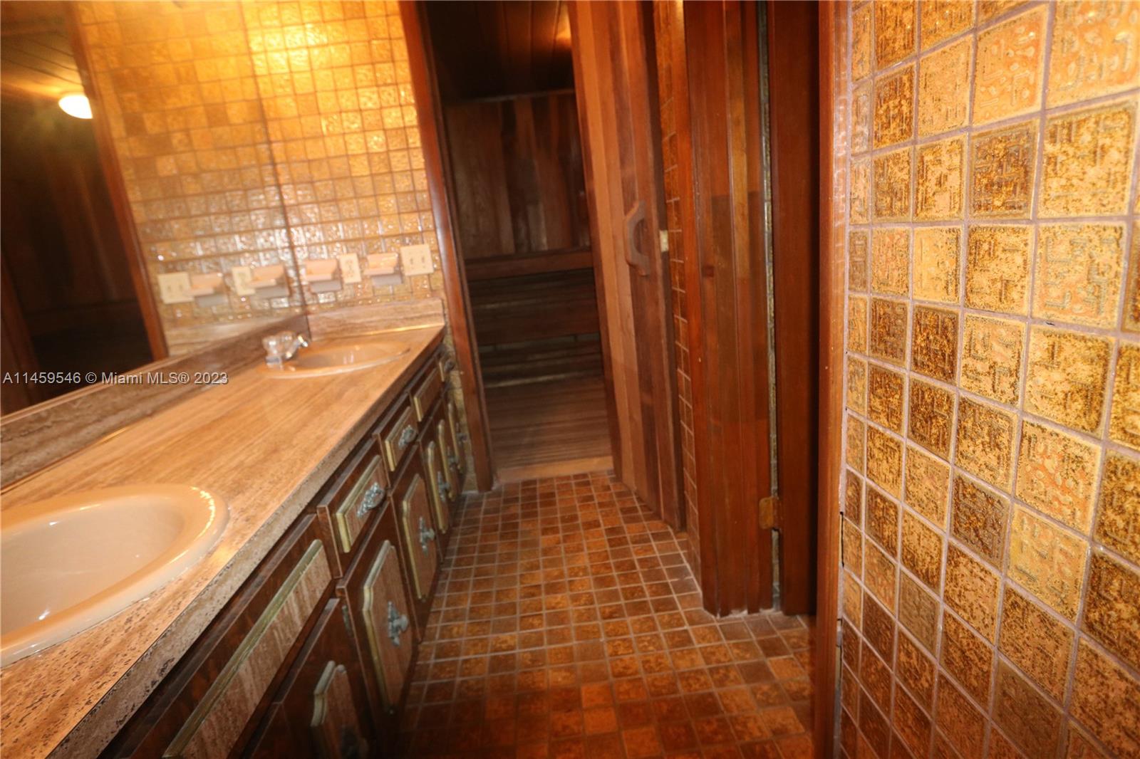 MIAMI LAKES LOCH LOMOND E - Residential