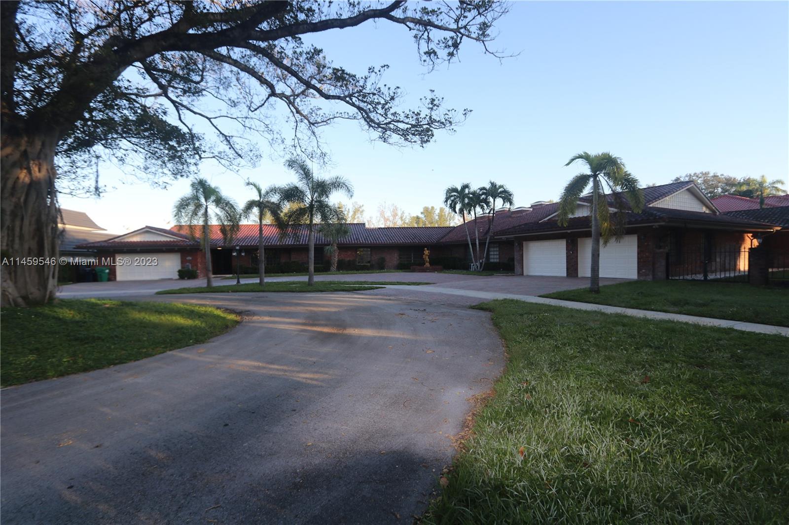 MIAMI LAKES LOCH LOMOND E - Residential