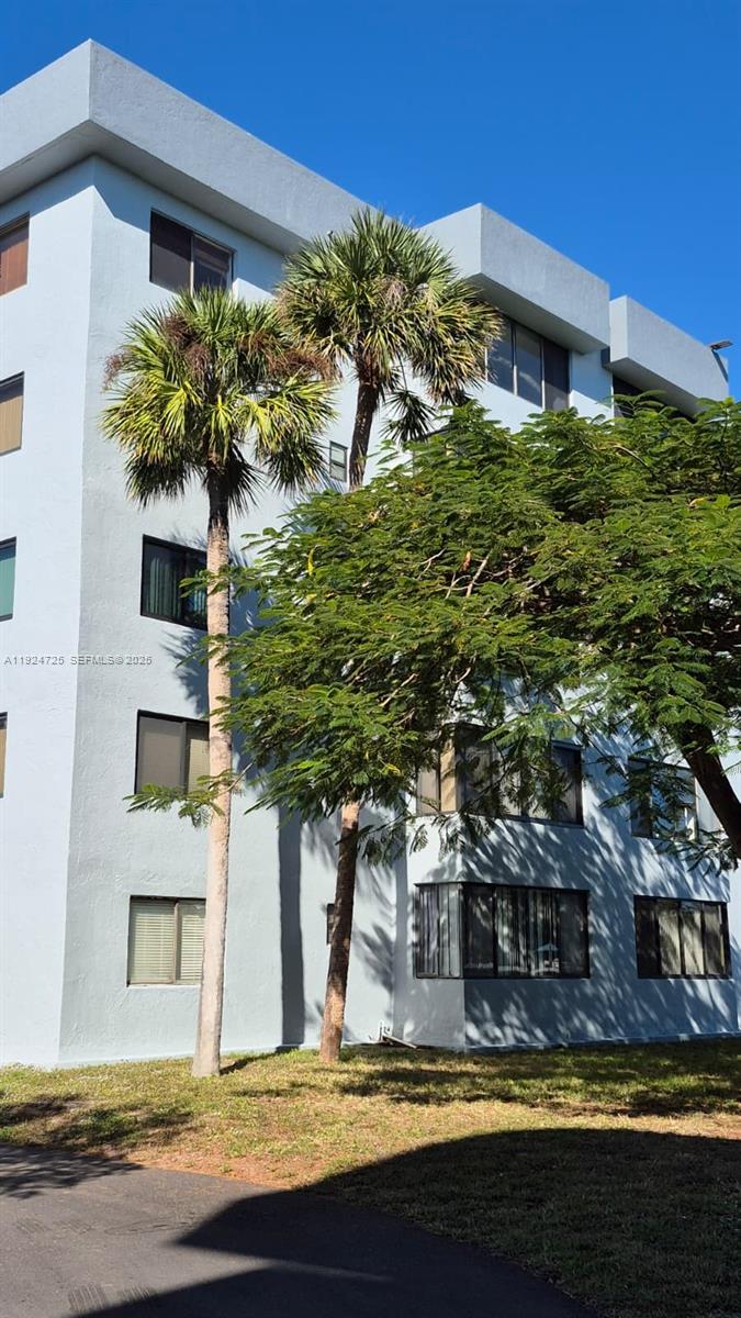 CARLISLE AT HAMPTONS WEST - Residential