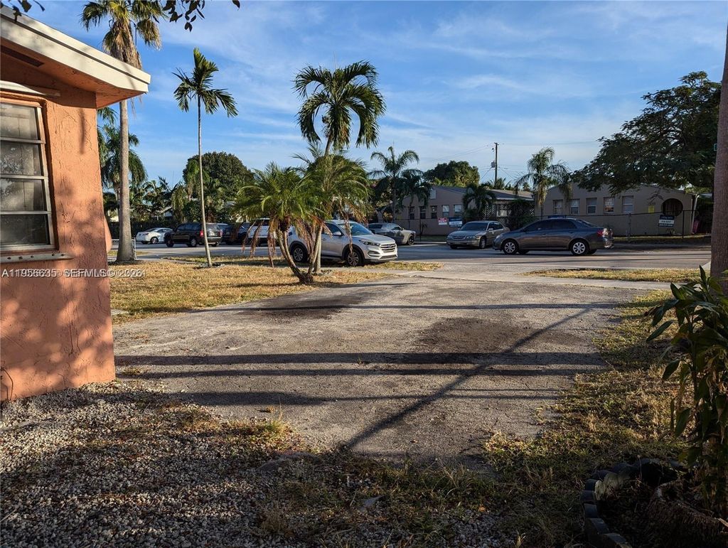 Photo of 1853 Taft St, Hollywood, FL 33020 (MLS # A11956635)