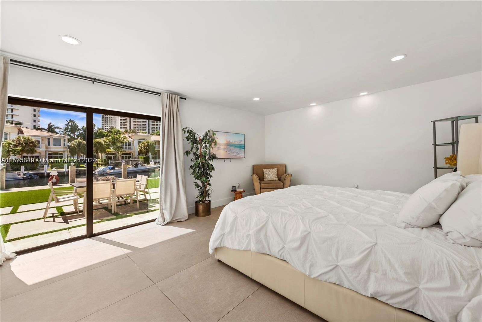 GOLDEN ISLES ESTATES FIRS - Residential