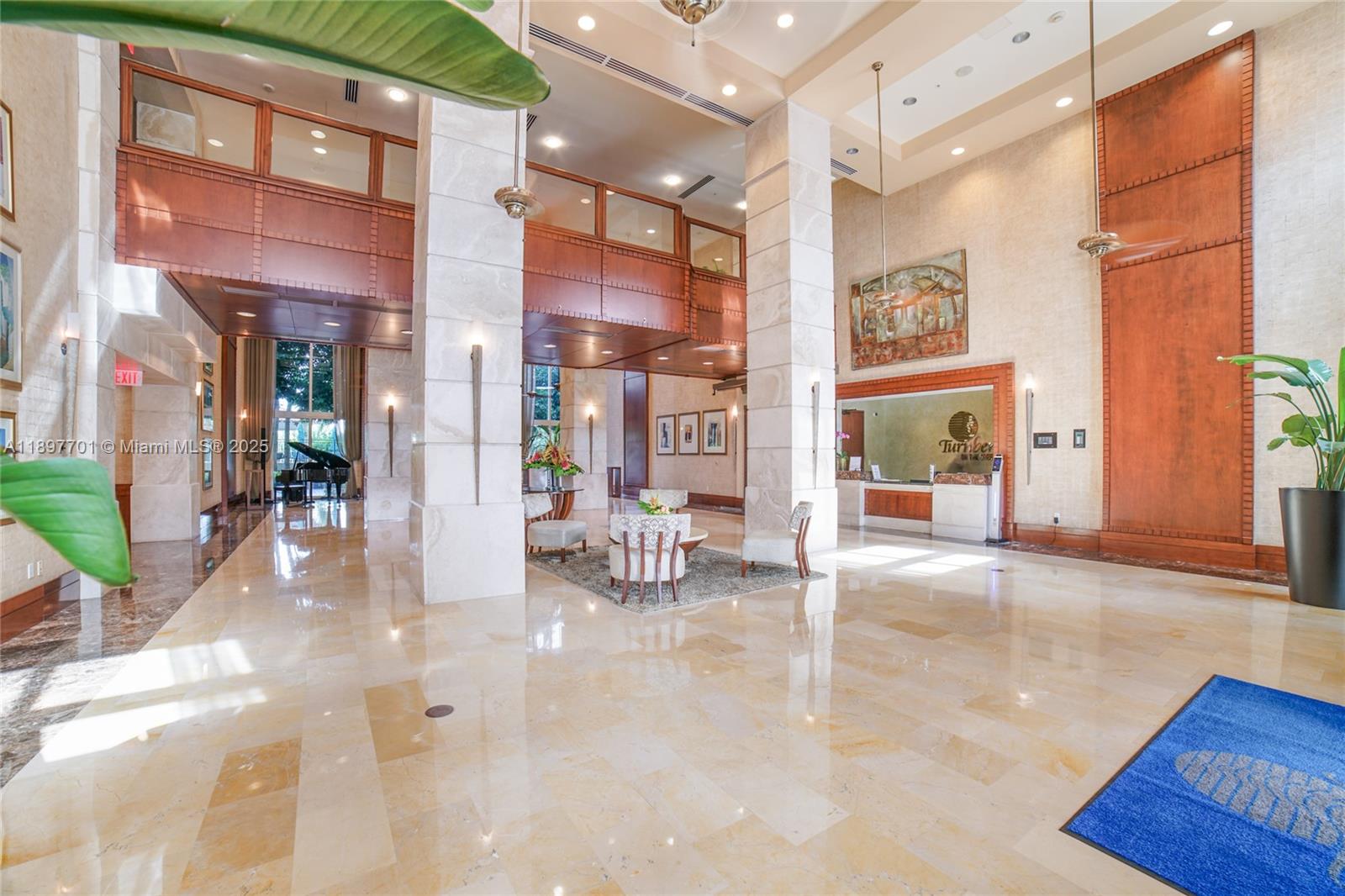 TURNBERRY ON THE GREEN CO - Residential Lease