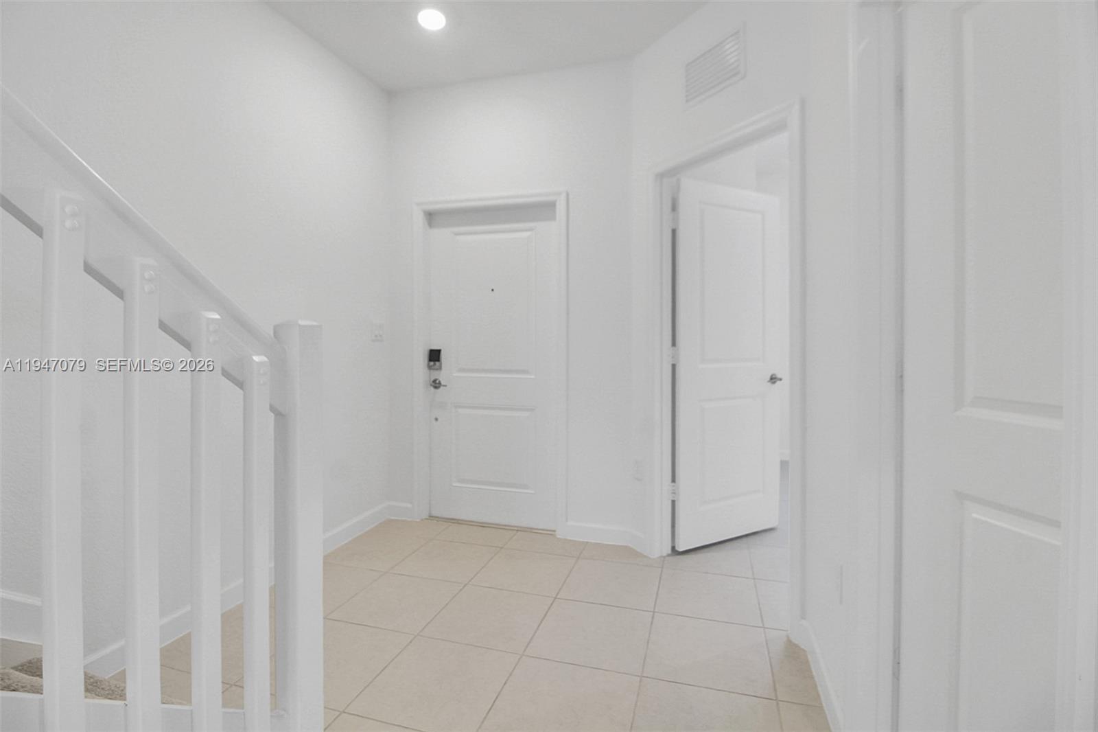 CEDAR POINTE - Residential