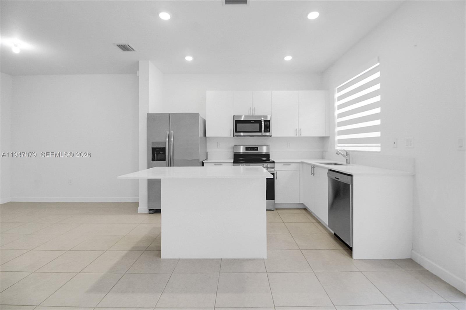 CEDAR POINTE - Residential