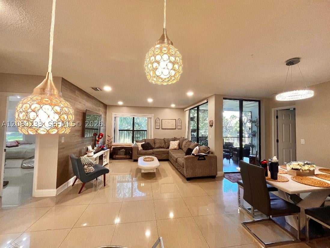 4511 S Carambola Cir S 27300