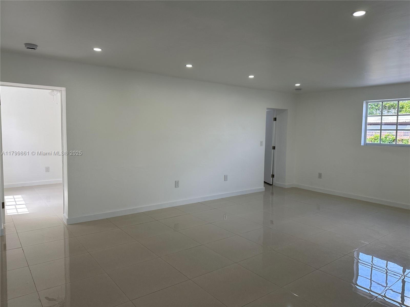 620 W 70th Pl