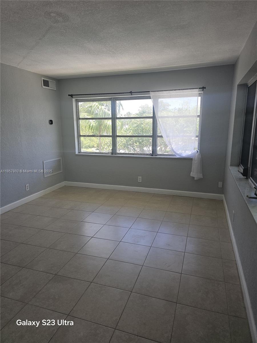 GATEWAY ARMS CONDO - Residential Lease
