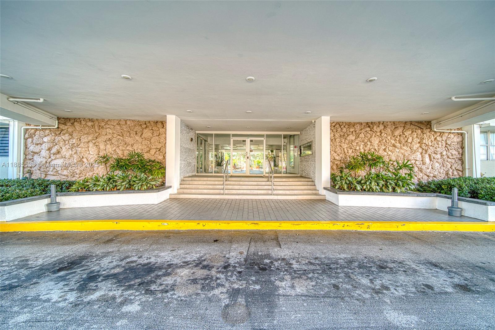 OCEAN VIEW TOWERS CONDO - Residential