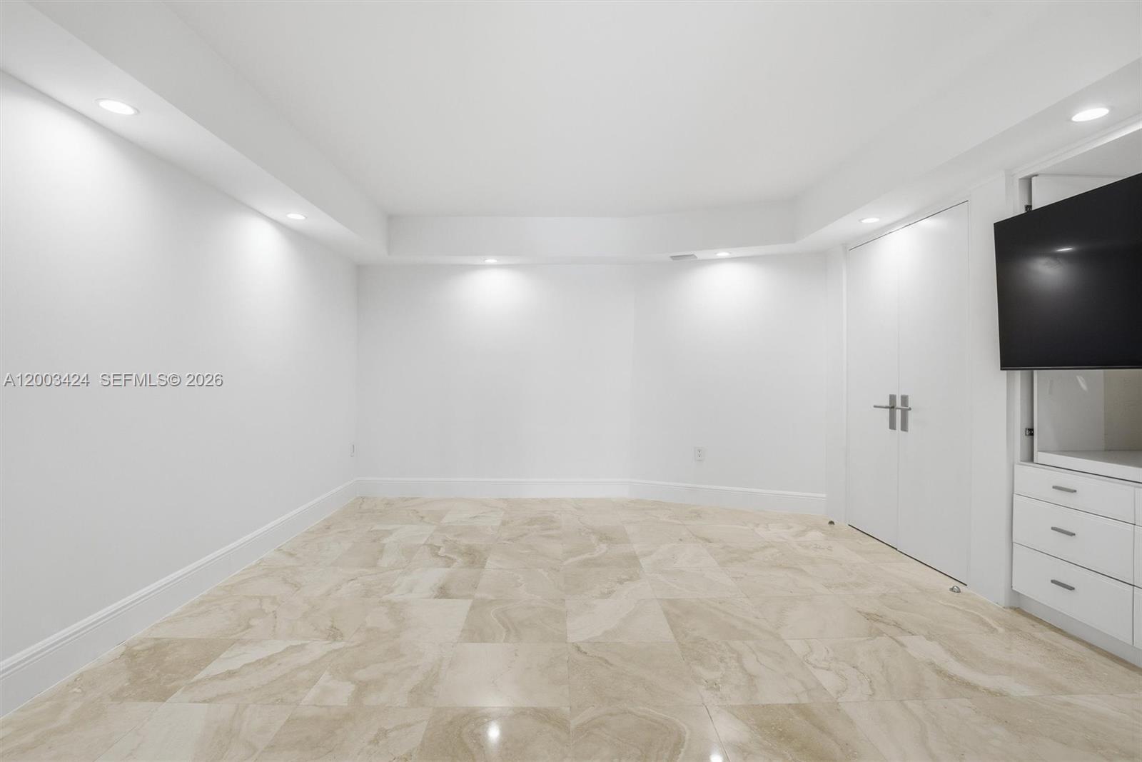 MAR-AZUL CONDO - Residential Lease