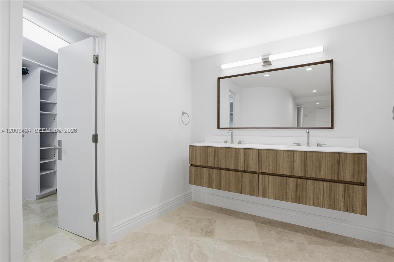 MAR-AZUL CONDO - Residential Lease