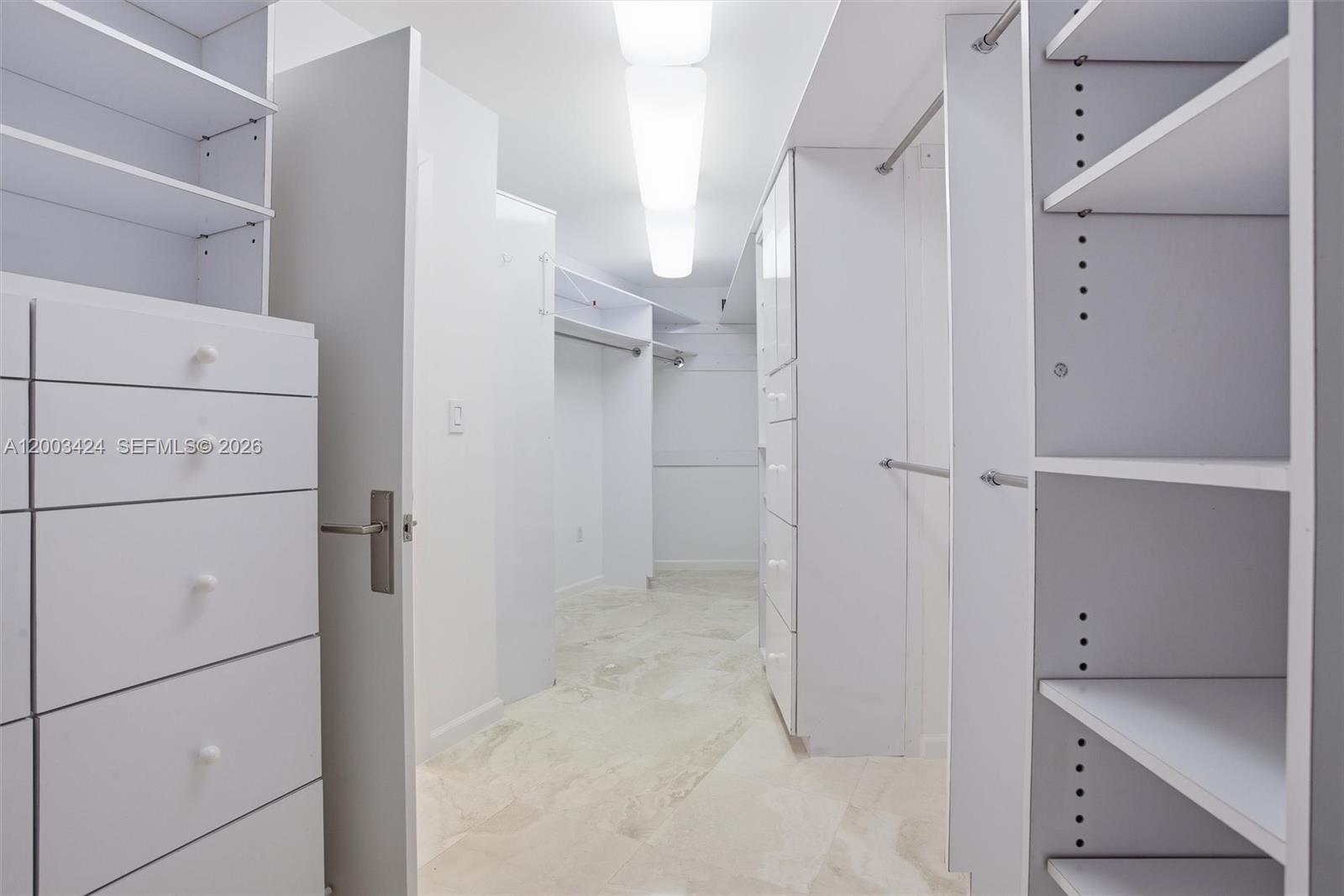 MAR-AZUL CONDO - Residential Lease