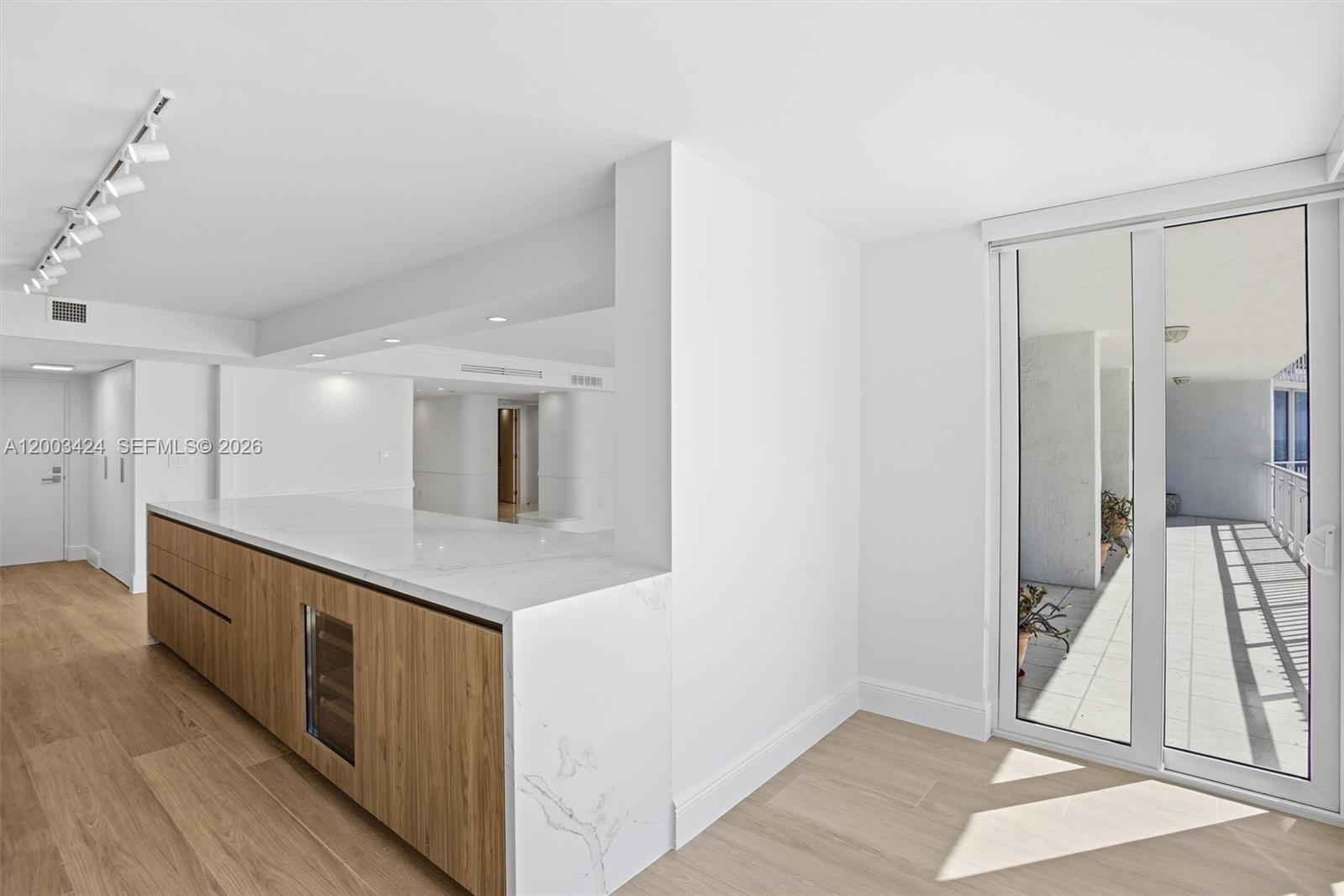 MAR-AZUL CONDO - Residential Lease