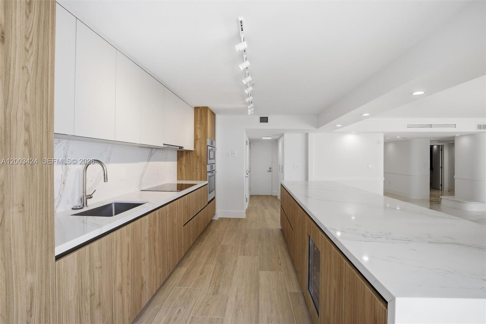 MAR-AZUL CONDO - Residential Lease