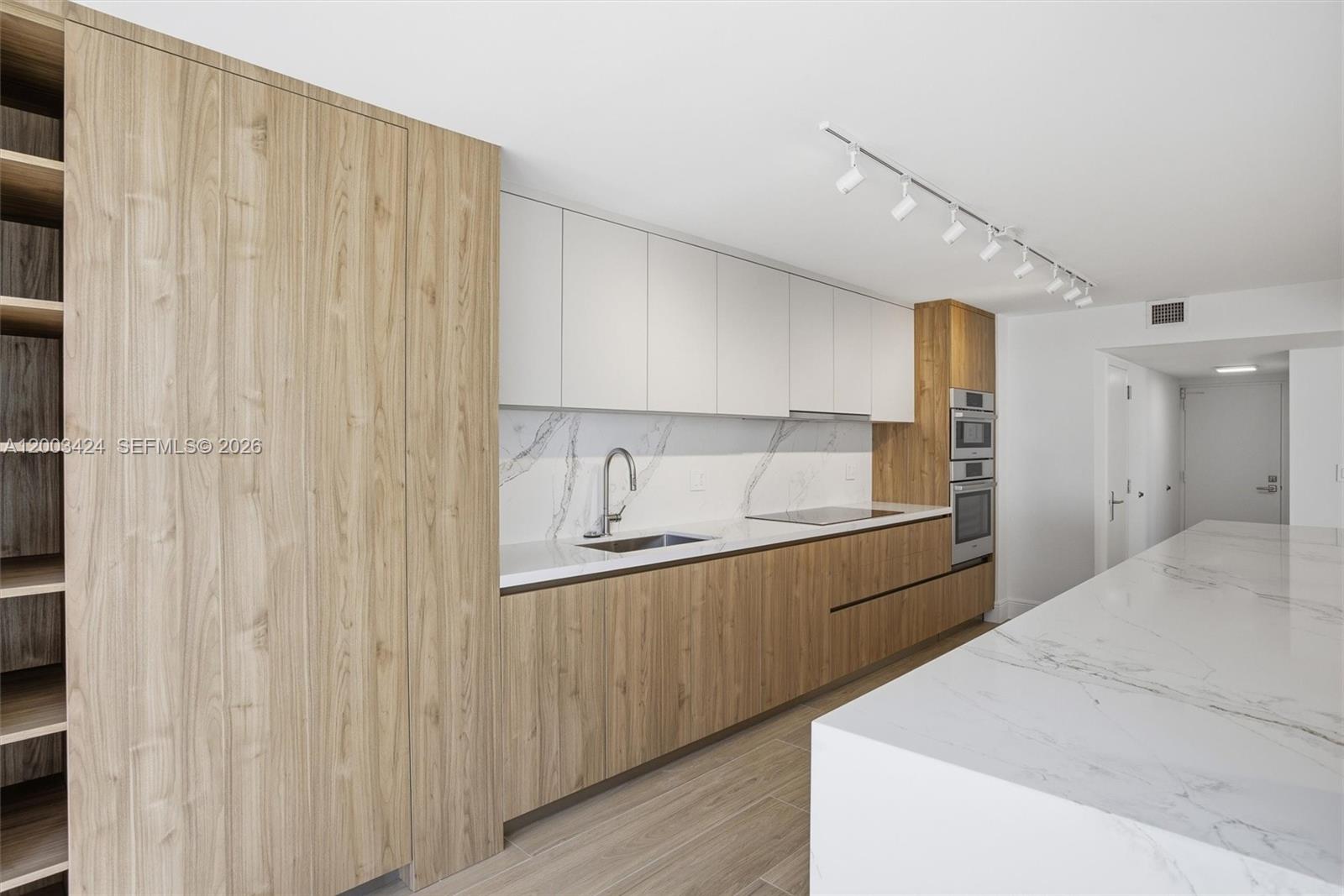 MAR-AZUL CONDO - Residential Lease