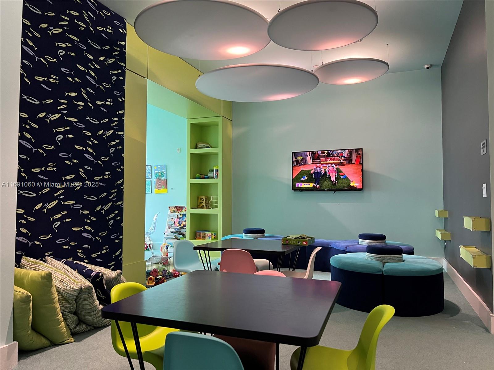 MARINA PALMS RESIDENCES S - Residential