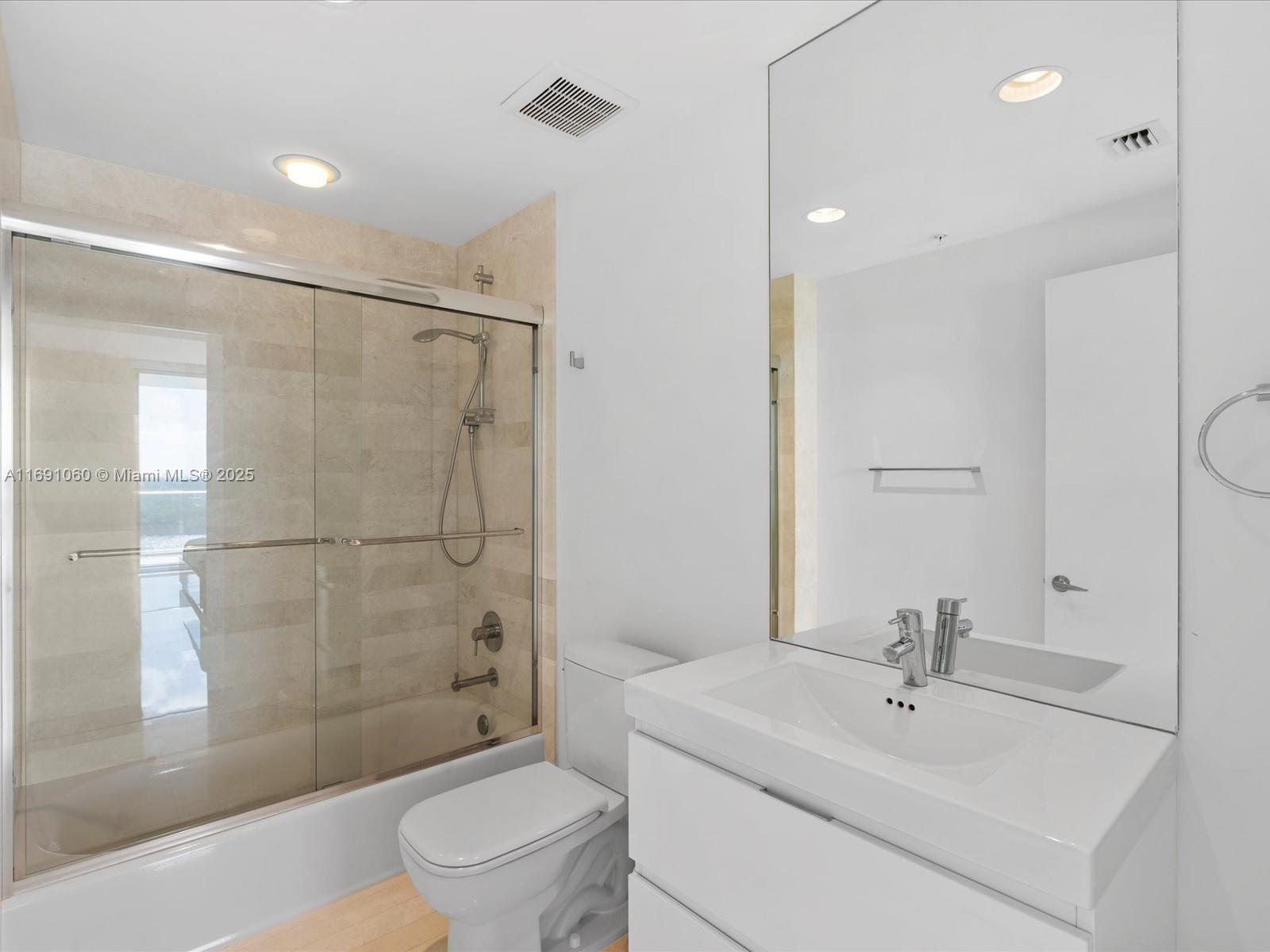 MARINA PALMS RESIDENCES S - Residential