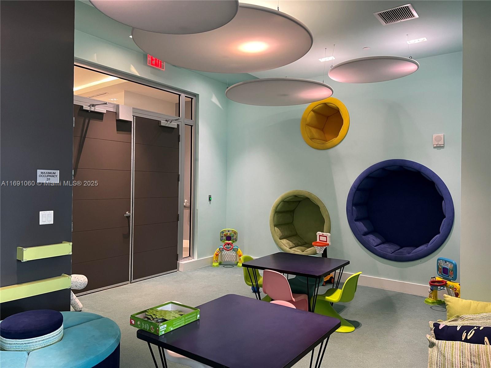 MARINA PALMS RESIDENCES S - Residential