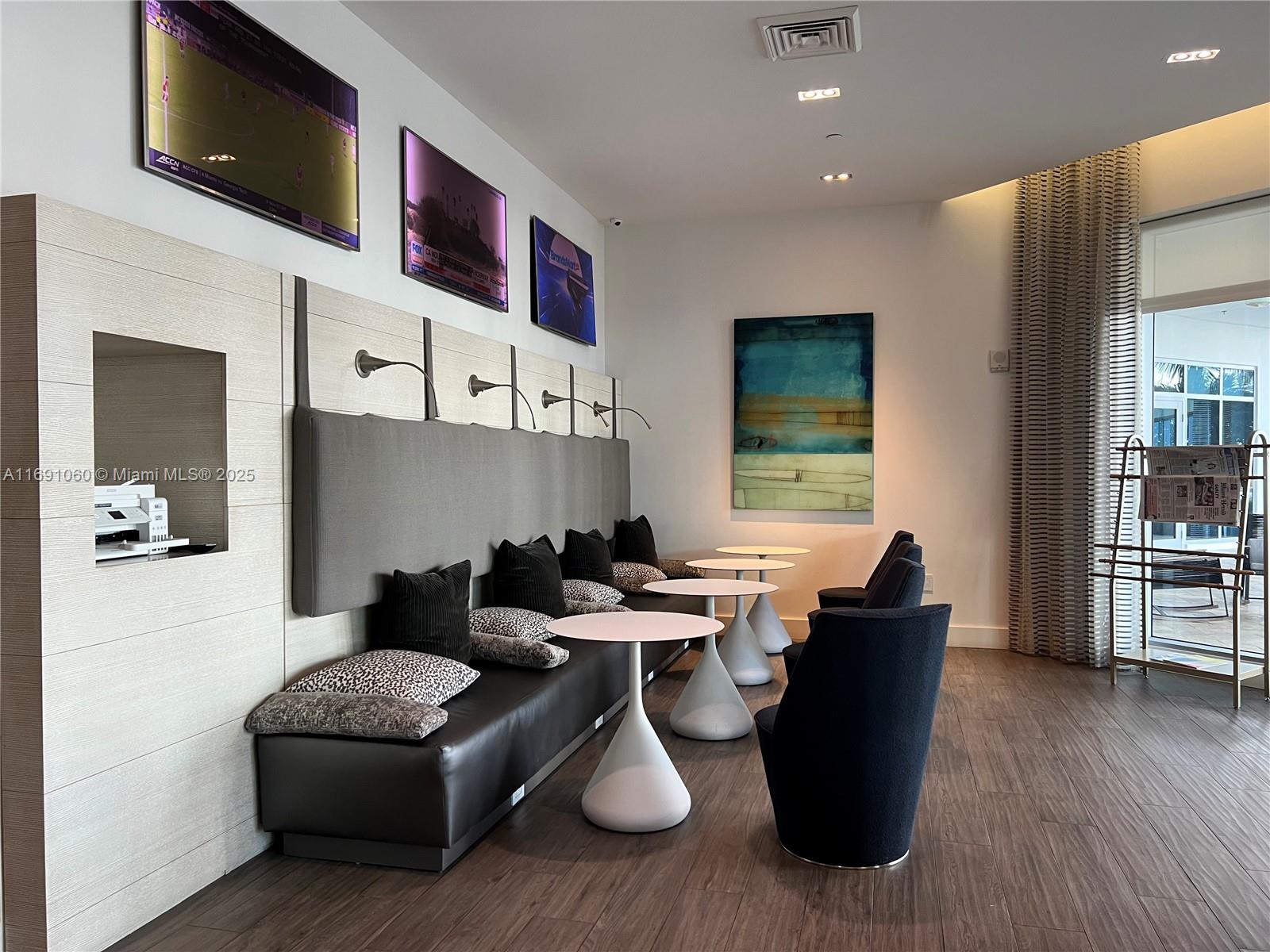 MARINA PALMS RESIDENCES S - Residential