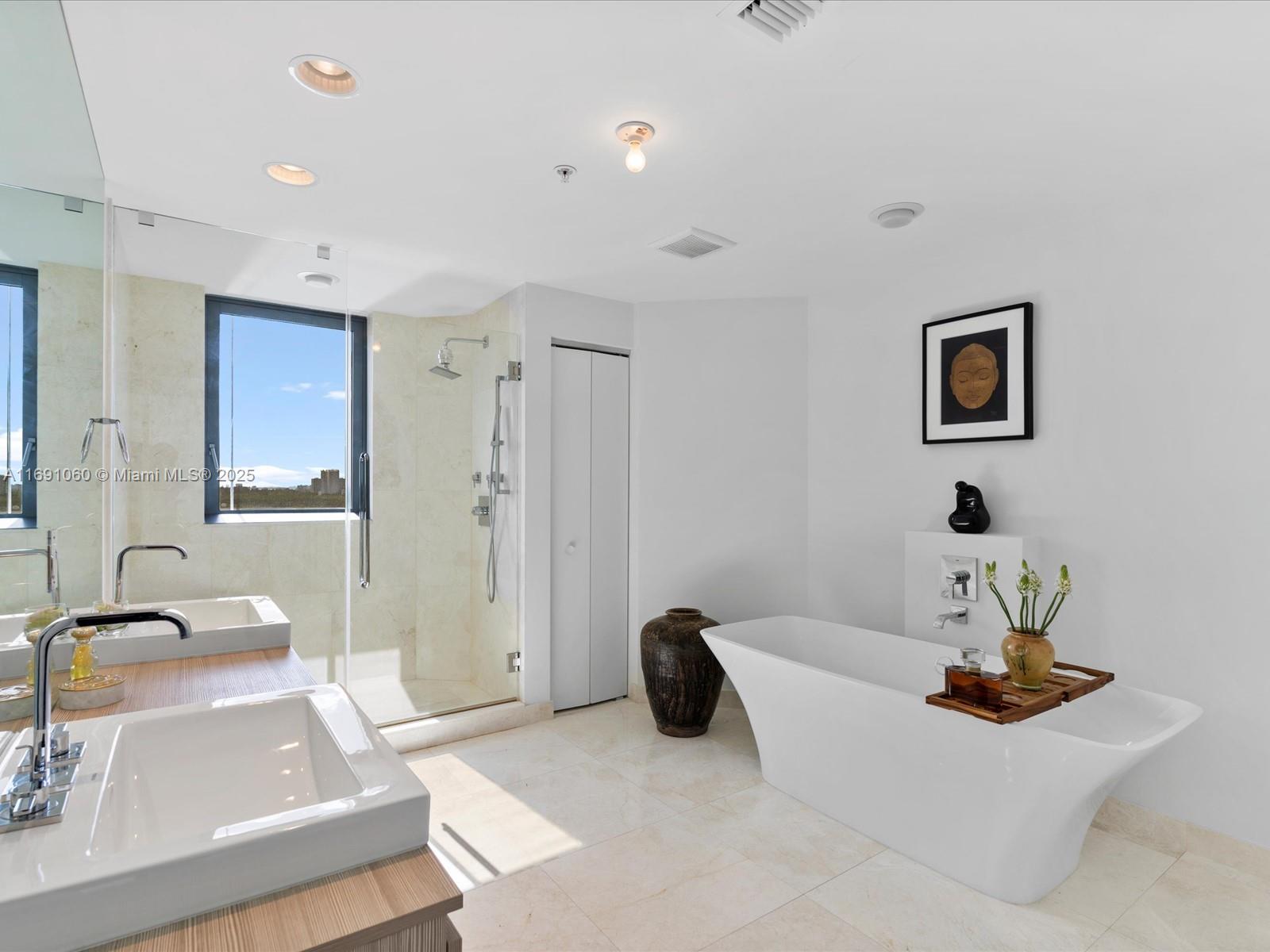 MARINA PALMS RESIDENCES S - Residential