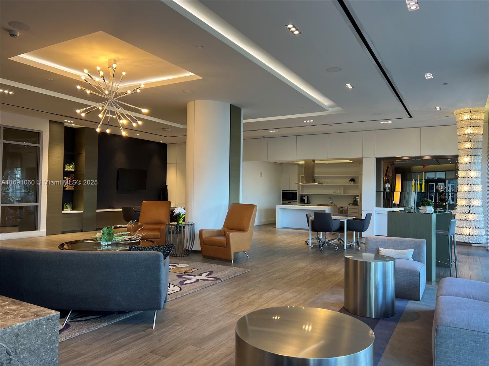 MARINA PALMS RESIDENCES S - Residential